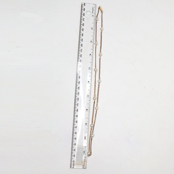 Faux Pearl & Gold Tone Chain Delicate Necklace Classic Old Money Pearls - Picture 6 of 7